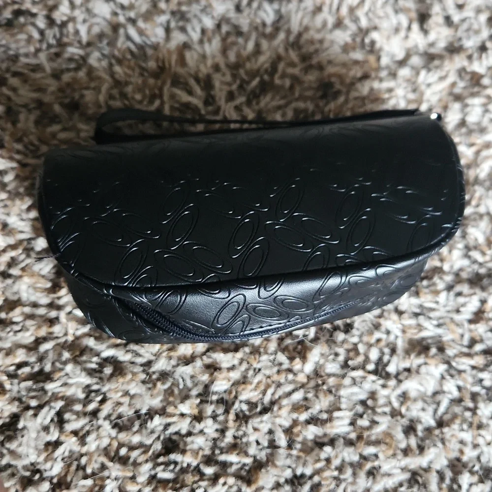 Oakley Sunglasses Case Only Black All Over Logo Zipper Soft Shell Leather Pouch